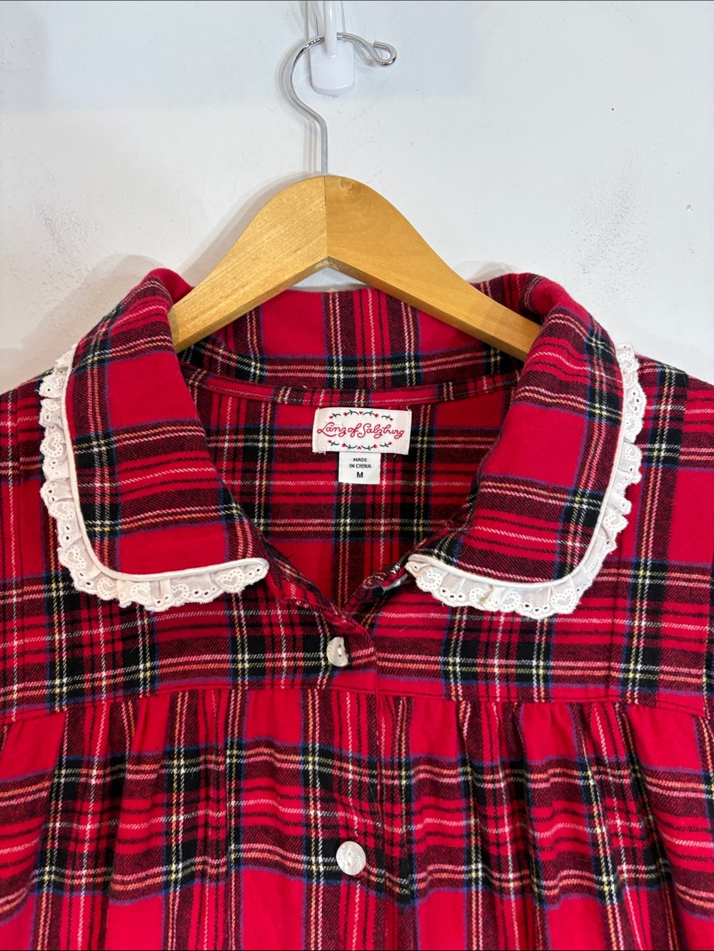 Lanz of Salzburg Red Plaid Flannel Nightgown Medium NWT 100% Cotton Pockets - Picture 4 of 11